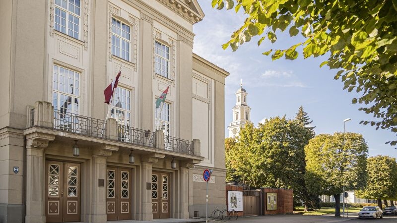 Liepājas teātrī top izrāde “2401 objekts”