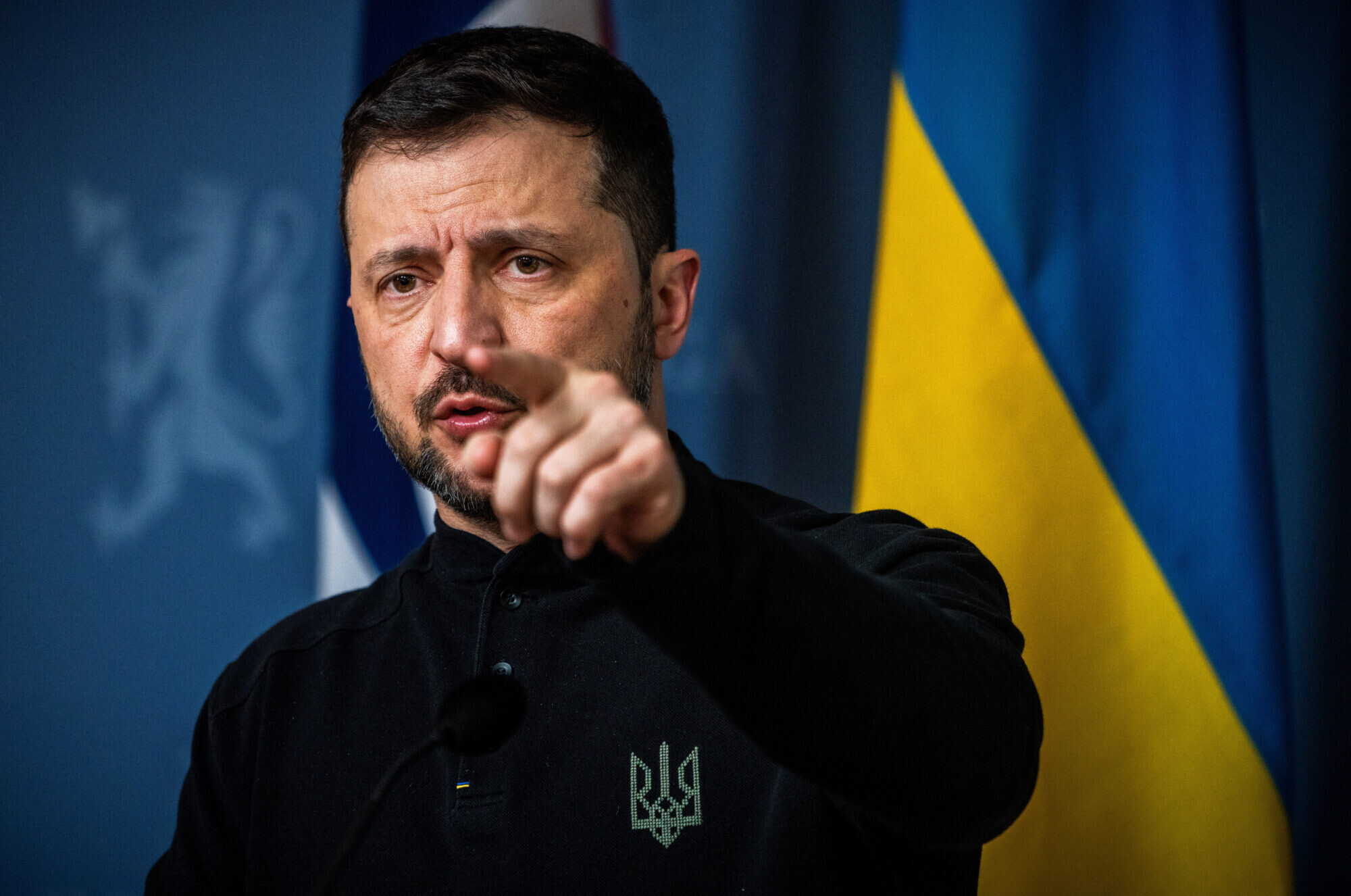 Zelenskis: Ķīna piegādā Krievijai ieročus