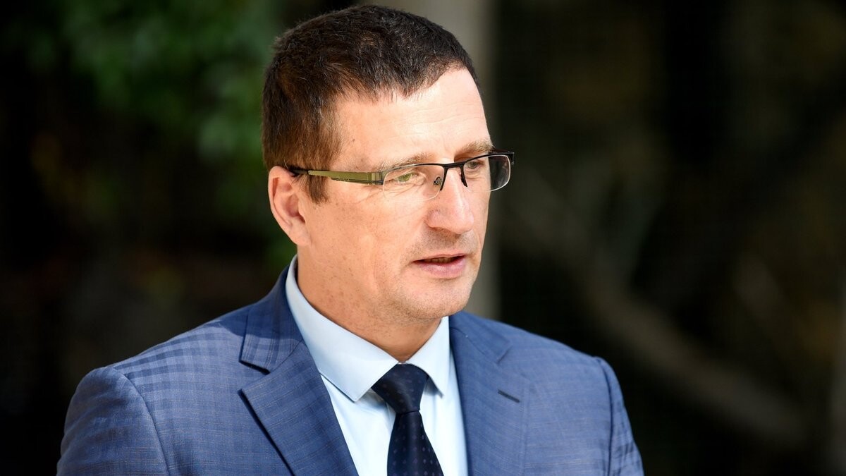 KNAB atbrīvojis Jēkabpils novada mēru Ragaini un domes deputātu Nitišu