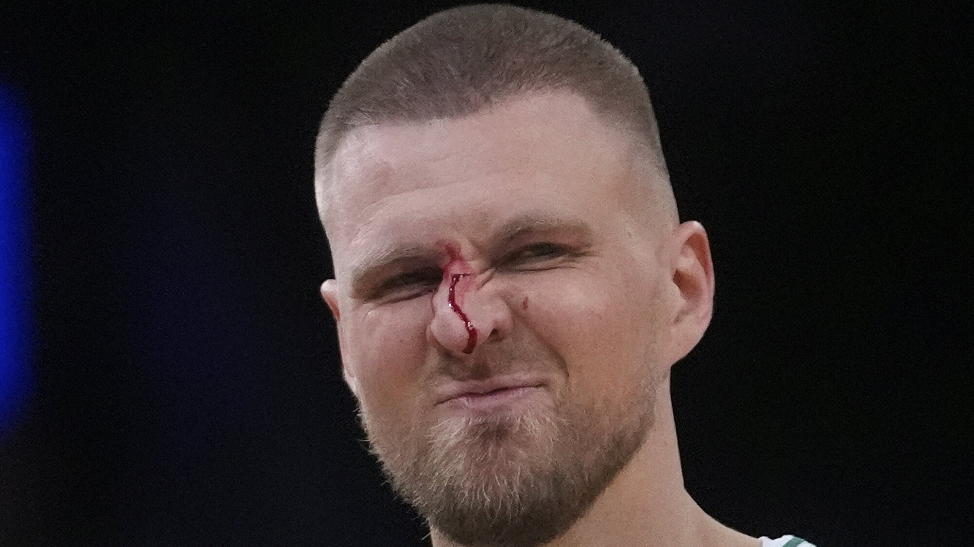 Video: Porziņģis gūst 15 punktus “Celtics” uzvarā