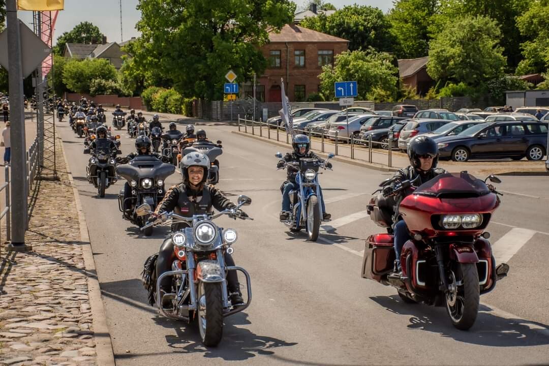 Motoklubs “Souls of Thunder” piedāvās mācību ciklu par braukšanu ar velo un moto transporta līdzekļiem