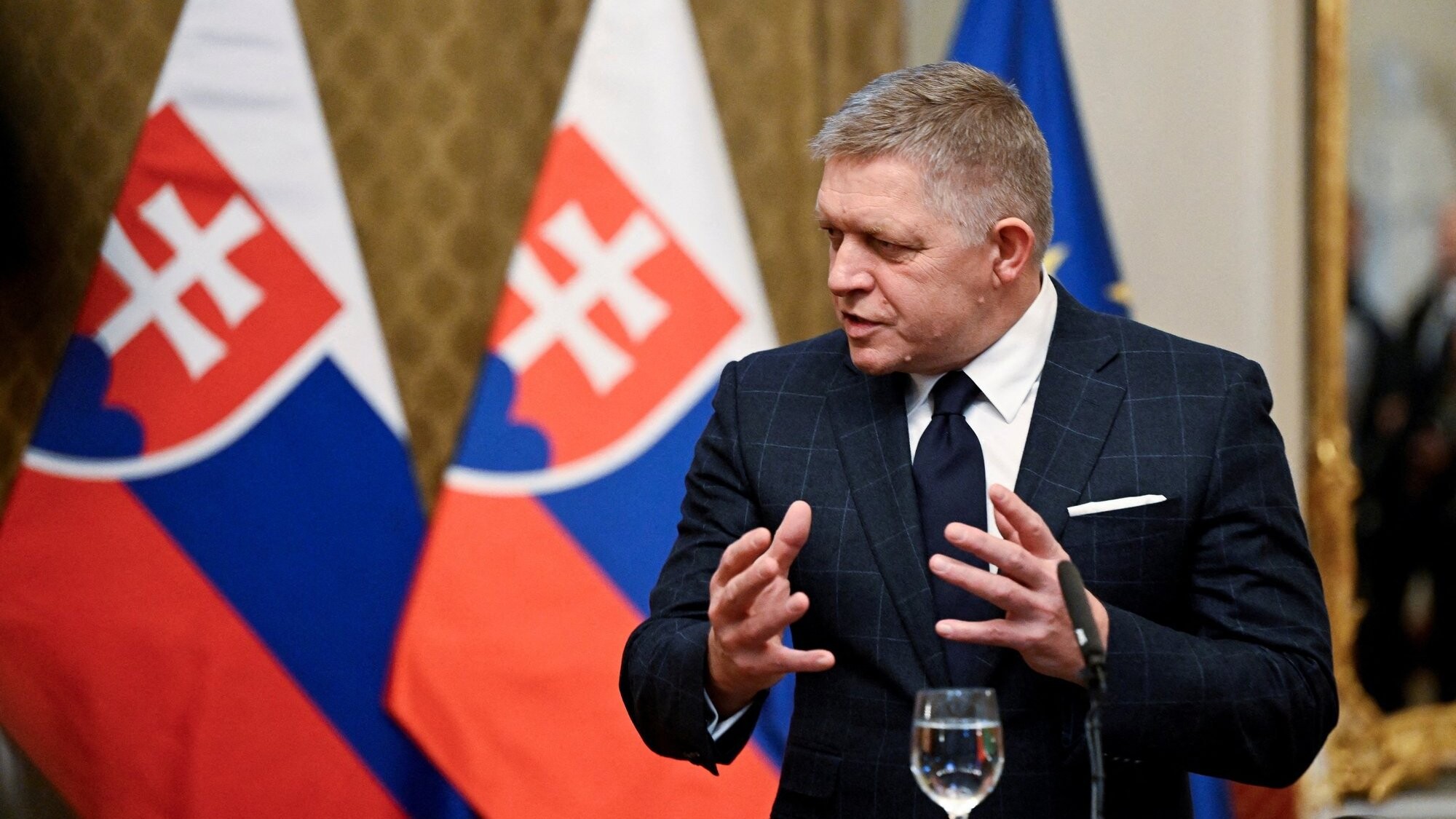 Slovākijas parlaments pieņem likumprojektu, kas liks NVO izpaust finansējuma avotus