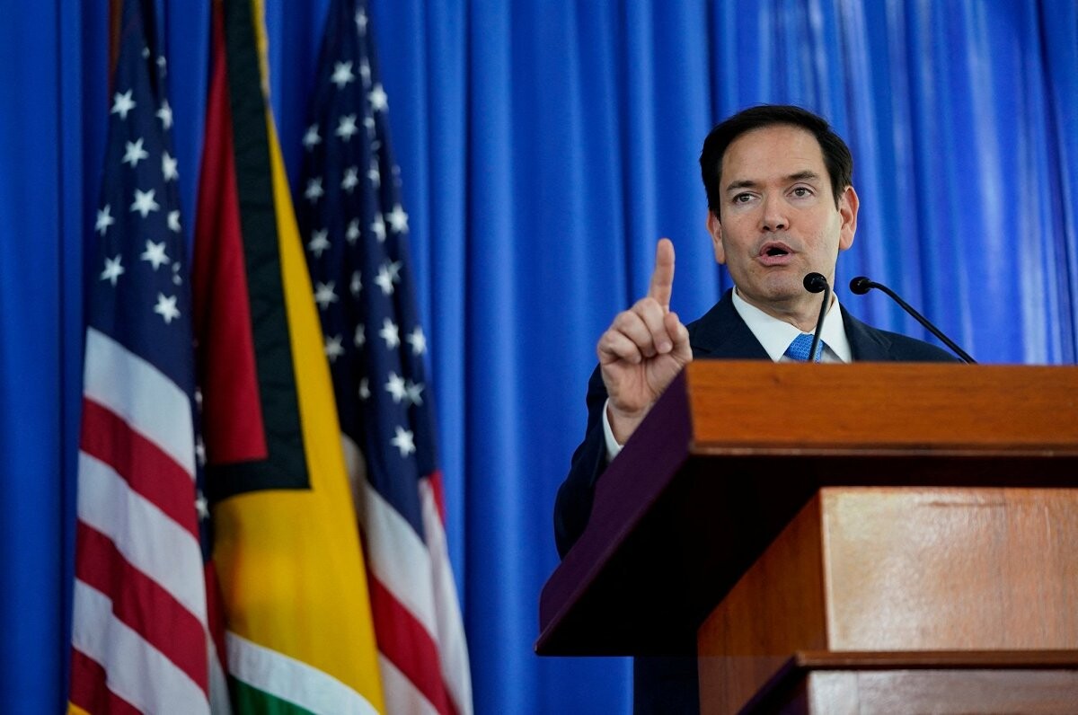 Rubio vēlas no NATO sabiedrotajiem apņemšanos atvēlēt aizsardzībai 5% no IKP