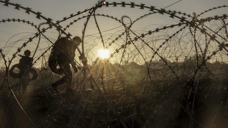 Laikraksts: Ukrainas drošības garantiju projekts paredz Rietumu militāru atbildi pamiera pārkāpuma gadījumā