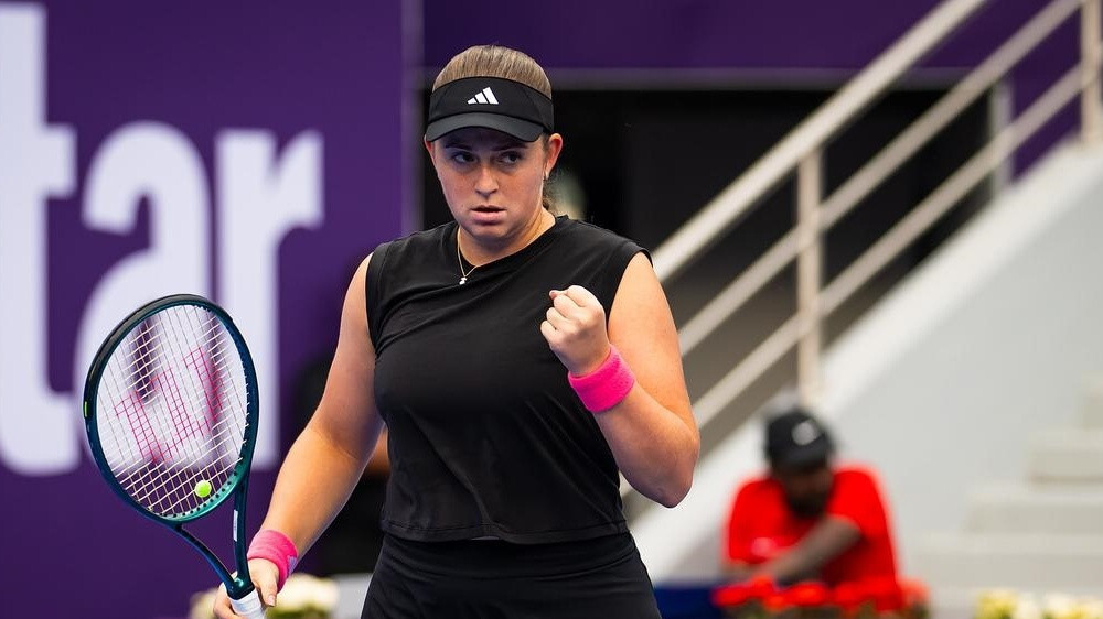 Ostapenko pret čempioni aizvadīs Čārlstonas “WTA 500” turnīra astotdaļfinālu