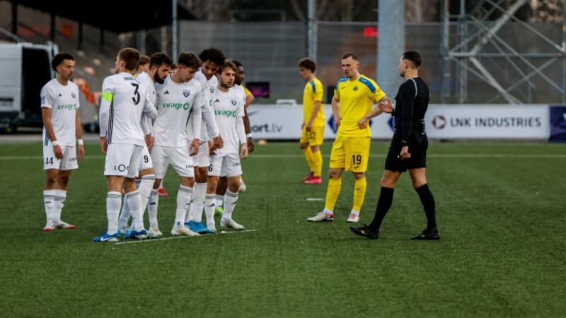 Video: “Grobiņai” un “Super Nova” neizšķirts futbola virslīgas spēlē