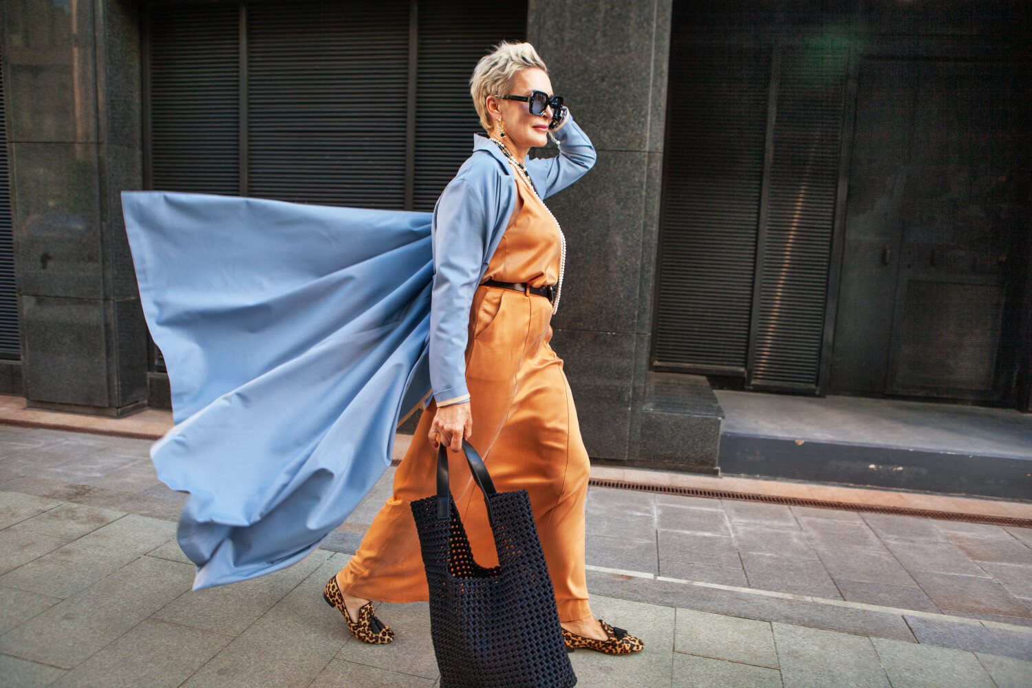 Foto: Pavasara/vasaras modes tendences: krāsu terapija, sieviete-boss un sportiskā elegance