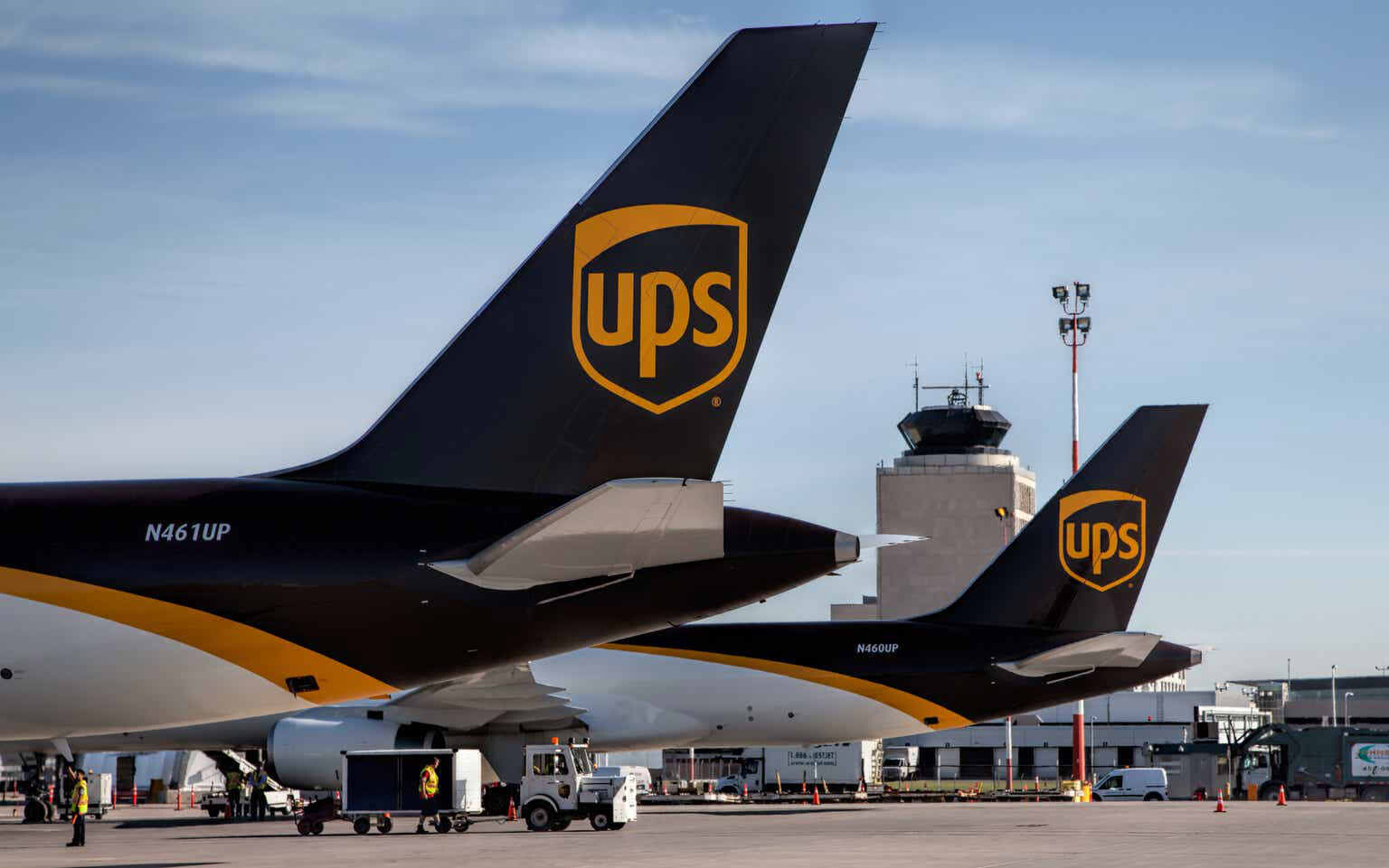 UPS likvidēs 20 000 darbavietu