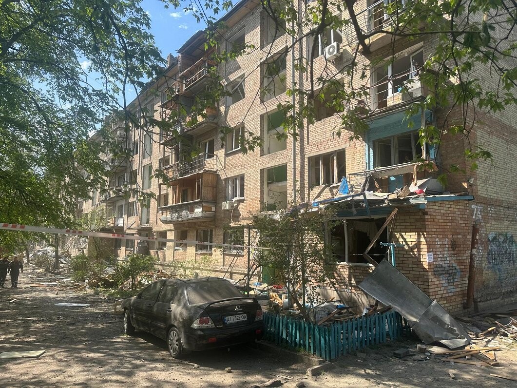 Tramps pēc krievu trieciena Kijivai pieprasa Putinam apstāties