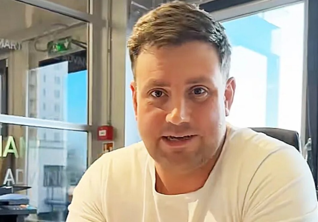 Uzņēmējam Zeizam nakts laikā jāatrodas dzīvesvietā un aizliegts izbraukt no valsts