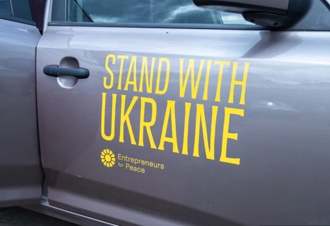 Iekšlietu ministrija nodos Ukrainas iestādēm 20 automašīnas