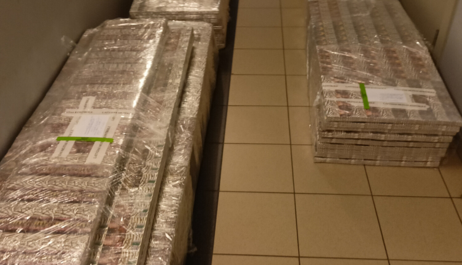 Muita kravas vilcienos konstatē gandrīz 300 000 kontrabandas cigarešu