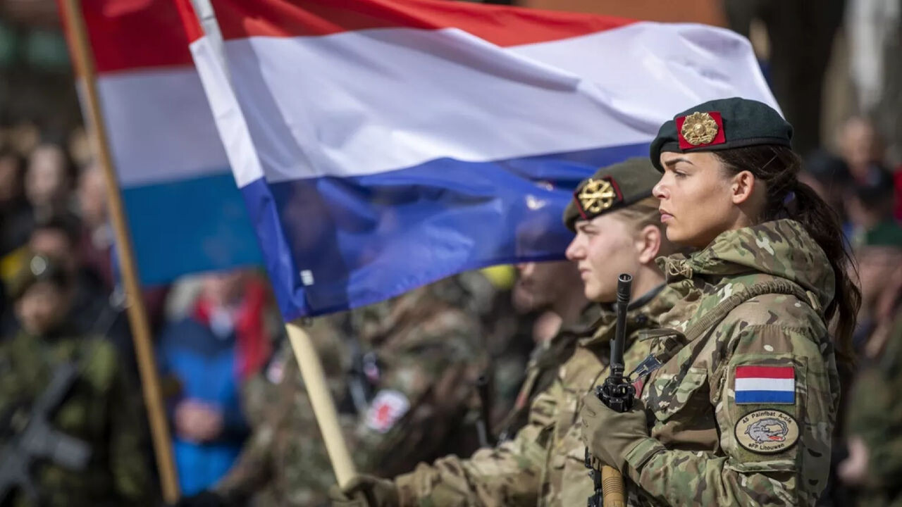 Nīderlandes armija paaugstina trauksmes līmeni