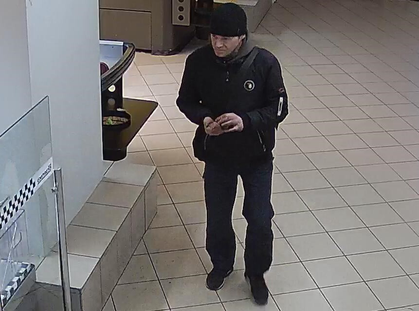 Policija Liepājā skaidro vīrieša identitāti