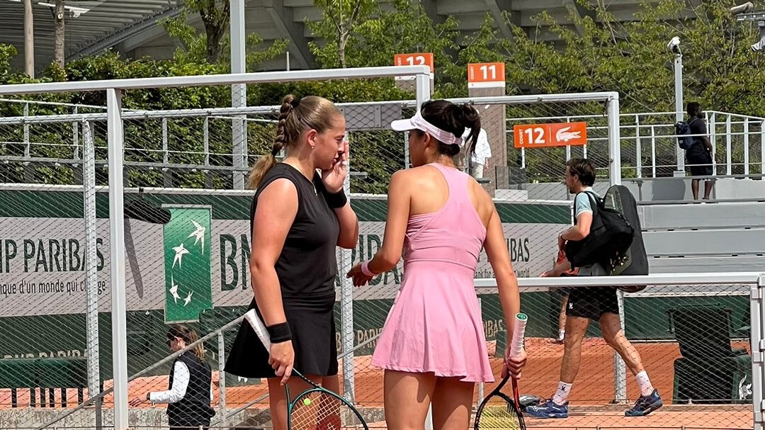 Ostapenko zaudējums Francijas atklātā čempionāta dubultspēļu sacensību otrajā kārtā