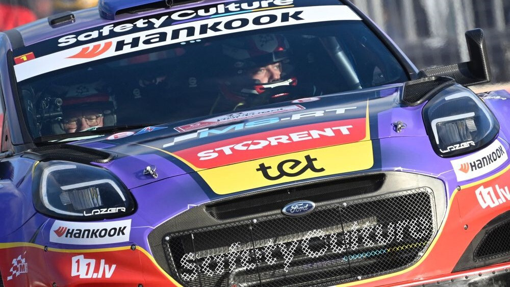 Seska ekipāžai pārdurta riepa WRC Portugāles rallija otrajā ātrumposmā