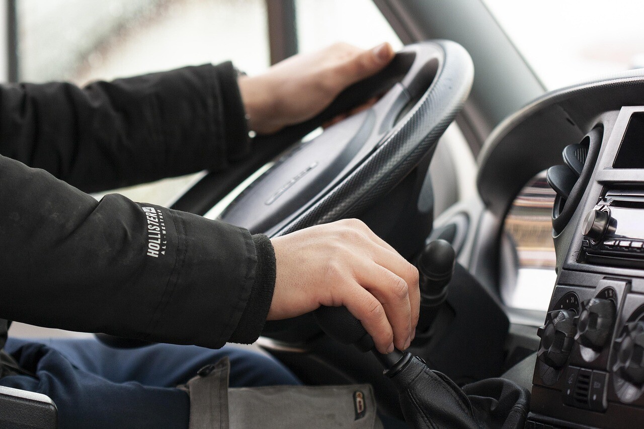 Latvijā 63% autovadītāju pēc negadījuma uz ceļa sākuši braukt piesardzīgāk