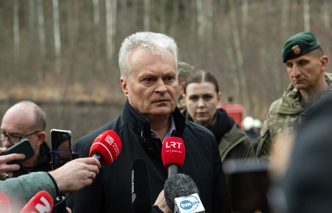 Nausēda paraksta likumu par Otavas konvencijas denuncēšanu