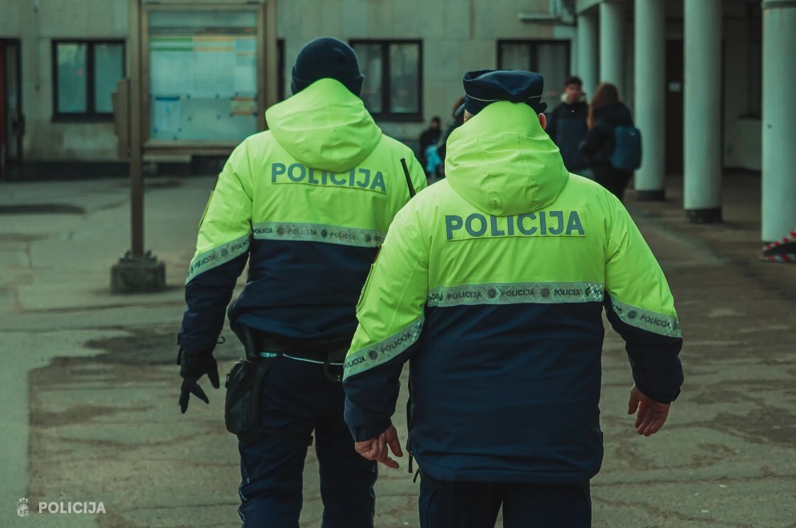 Salaspilī aiztur vīrieti, kurš dzērumā divreiz mēģina uzbrukt policistam