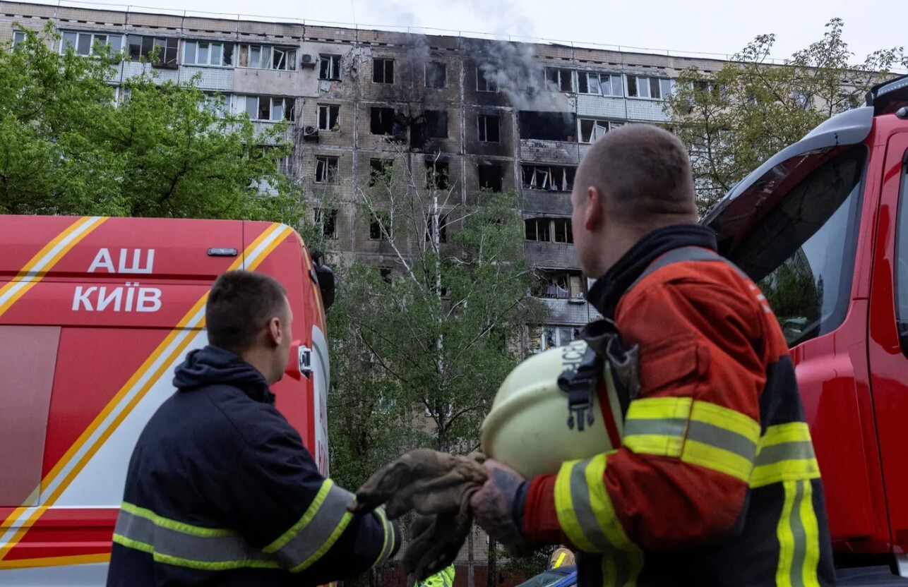 Krievijas dronu uzbrukumā Kijivai divi nogalinātie
