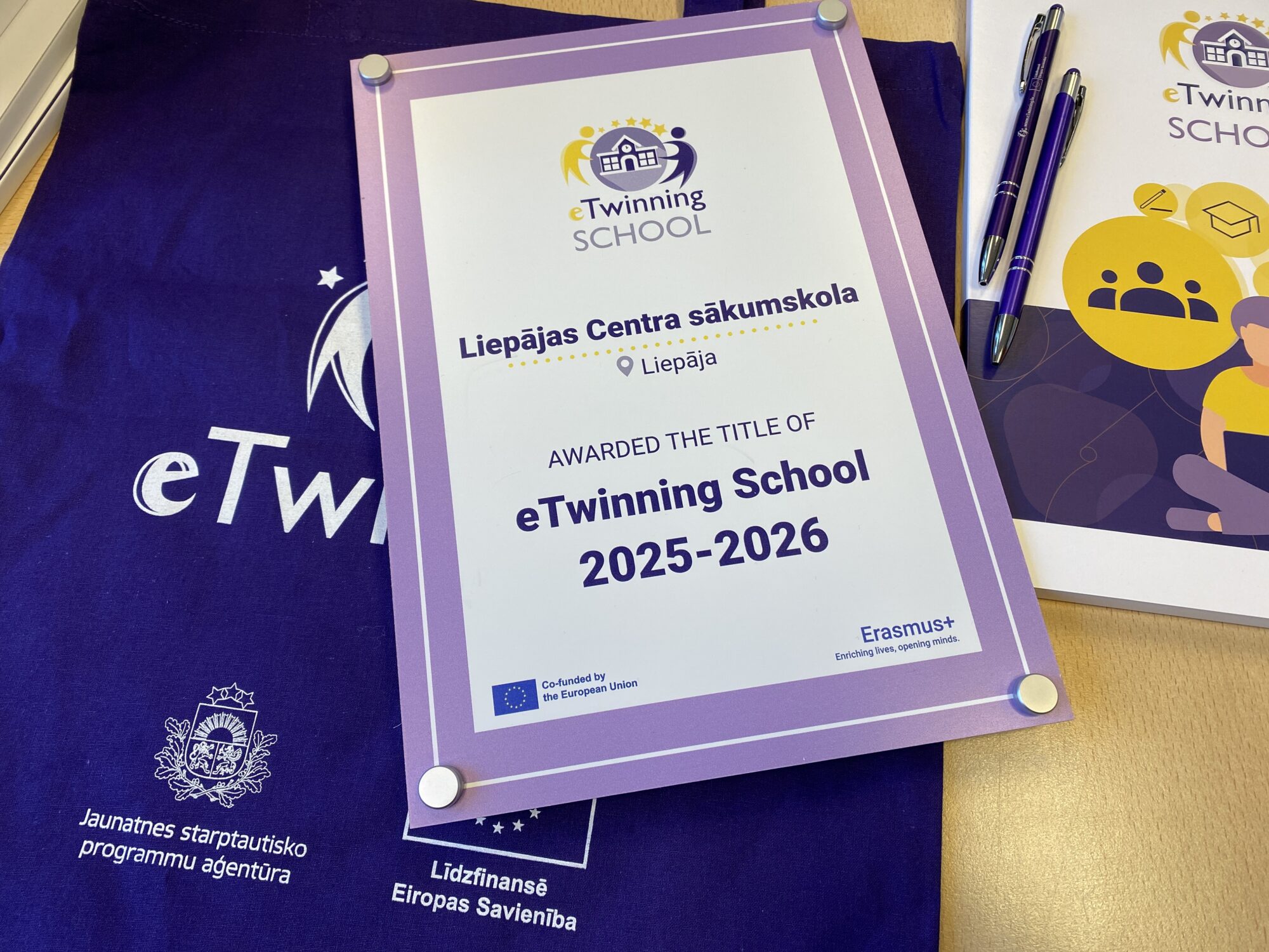 Liepājas Centra sākumskola saņem “eTwinning Skola” statusu un Eiropas Komisijas pateicības vēstuli