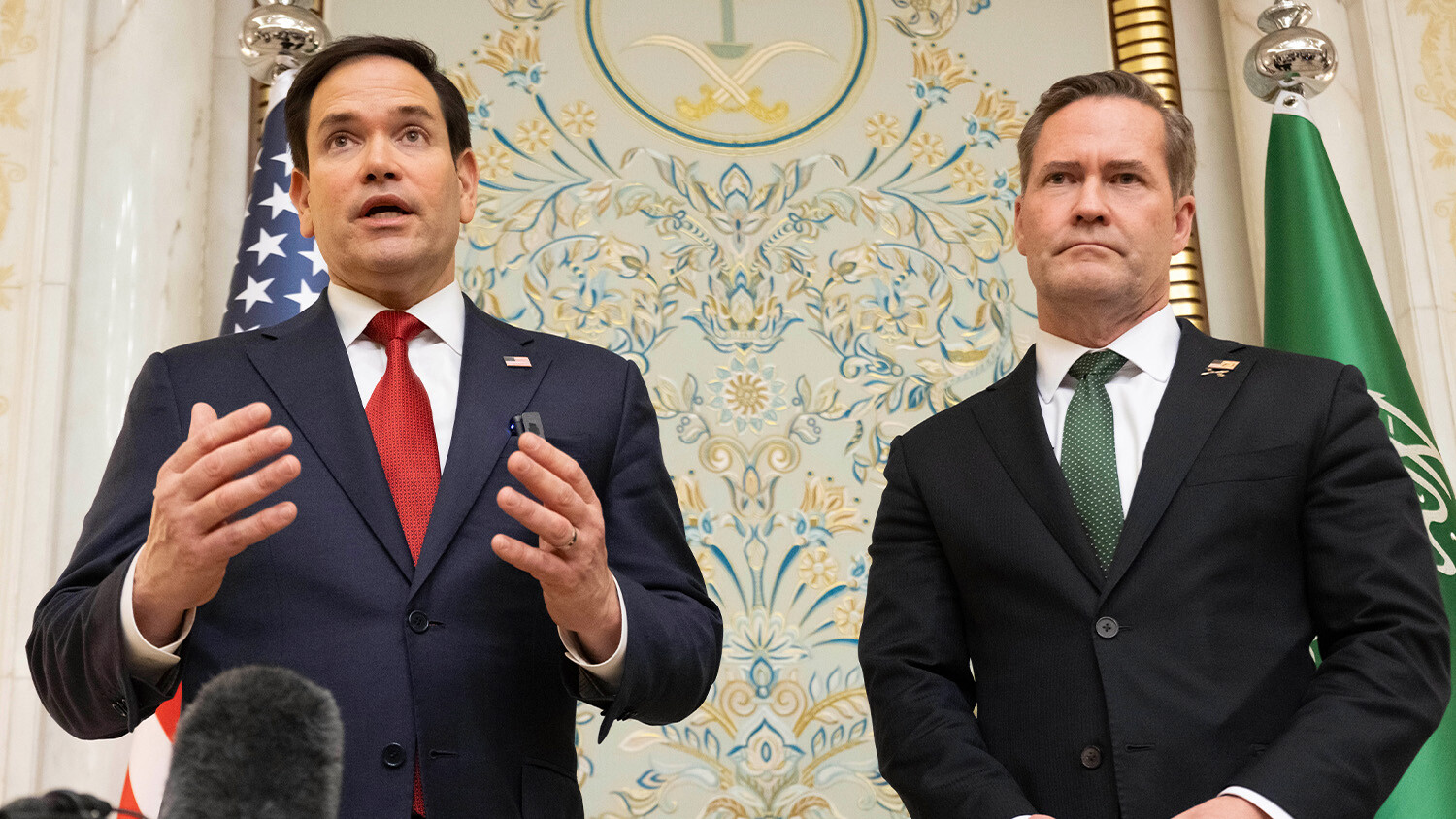 Tramps ieceļ Rubio par nacionālās drošības padomnieka pienākumu izpildītāju