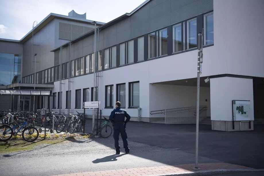 Somijā skolēns sadūris trīs citus bērnus