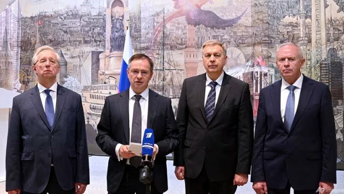 “Bloomberg”: Krievija Stambulas sarunās prasījusi Ukrainai atteikties no teritorijām un reparācijām