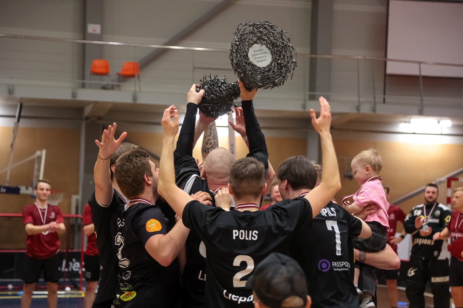 Liepājas čempionātā florbolā triumfē “LF United” un “Nelūgtie viesi”