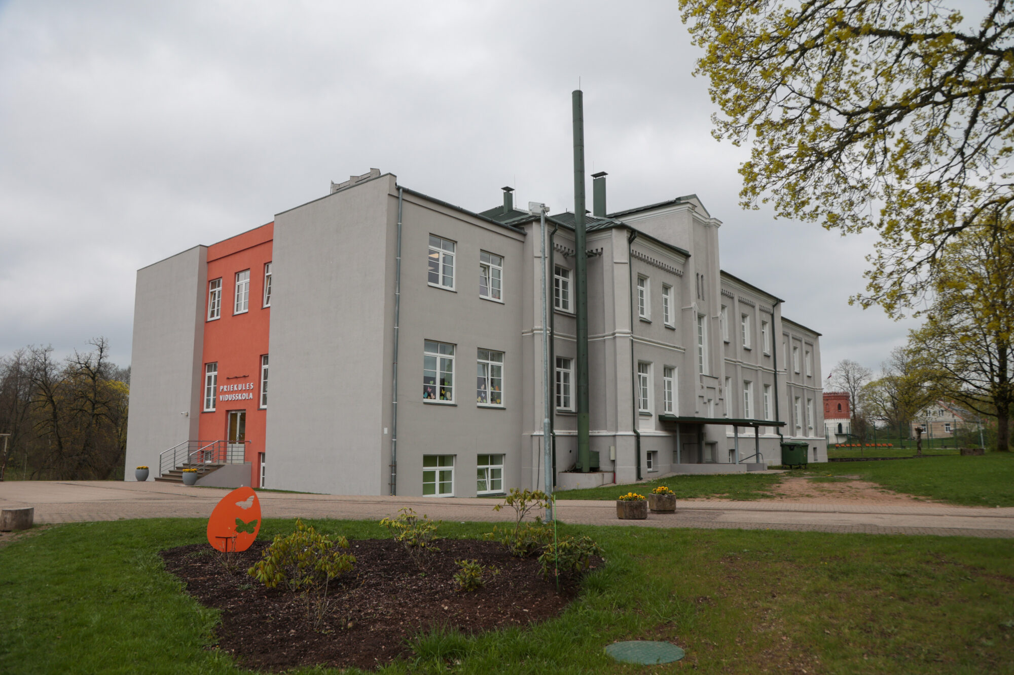 Priekules vidusskolas remonts kavējas. Pašvaldība izsludina atkārtotu iepirkumu