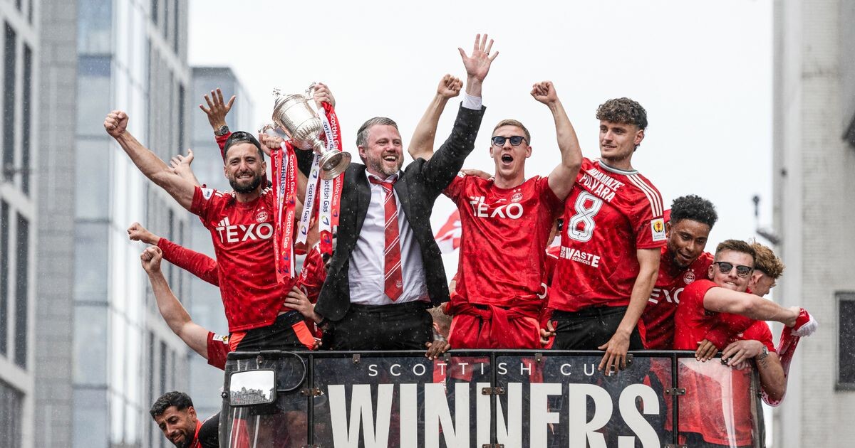 Video: Toberu ar “Aberdeen” Skotijas kausa titula svinībās sveic aptuveni 100 000 līdzjutēju