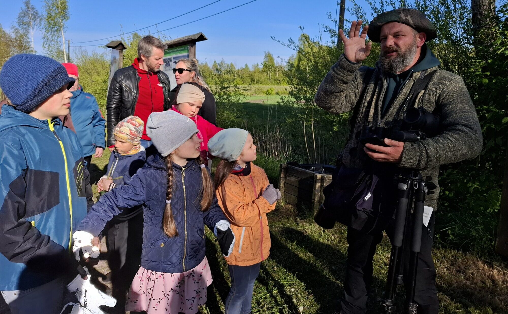 Foto: Putnu dzīve Papes dabas parkā – vai vēja ģeneratori patiešām apdraud lidoņus?