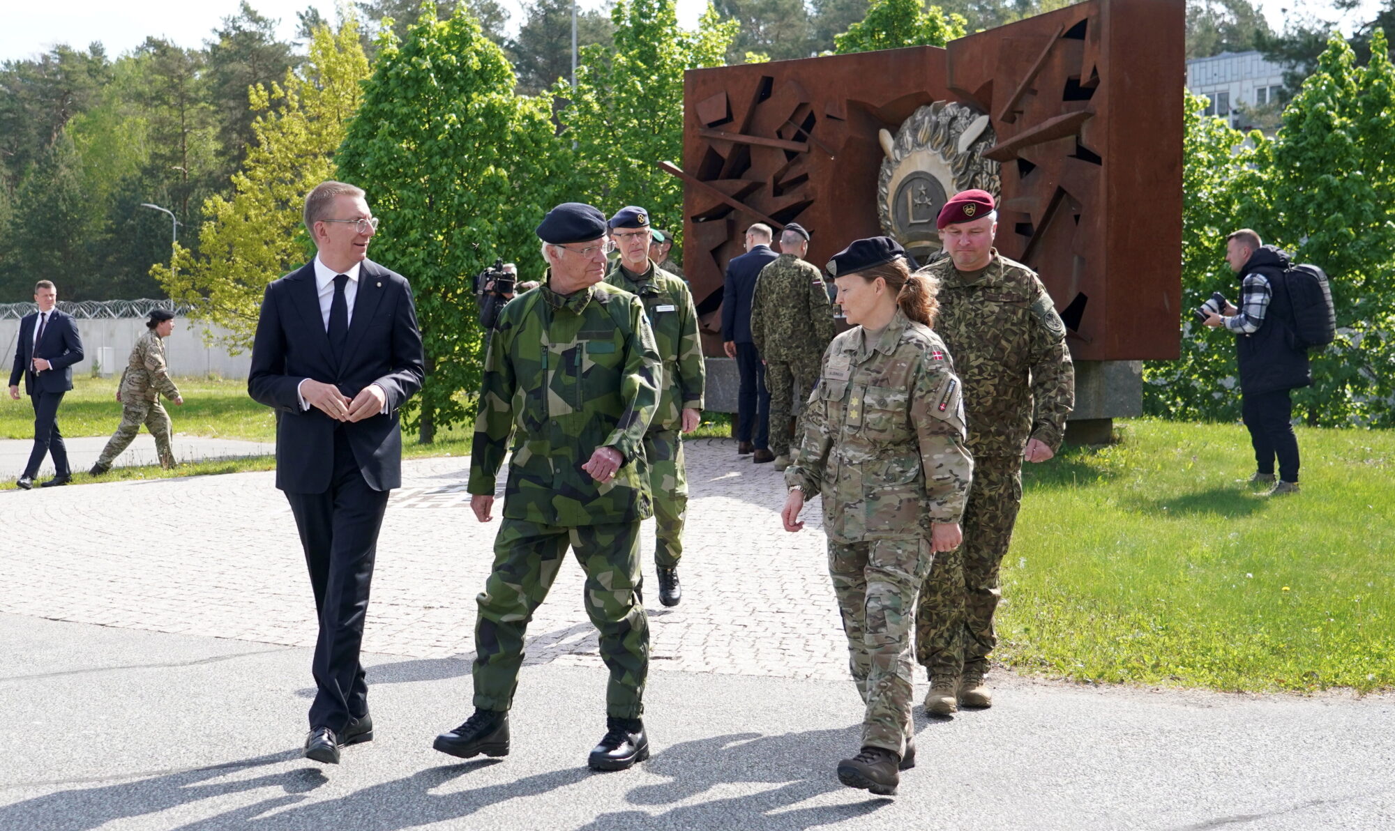 Nedēļas politikas apskats: Trampa vilcināšanās briedina Kongresa nepatiku