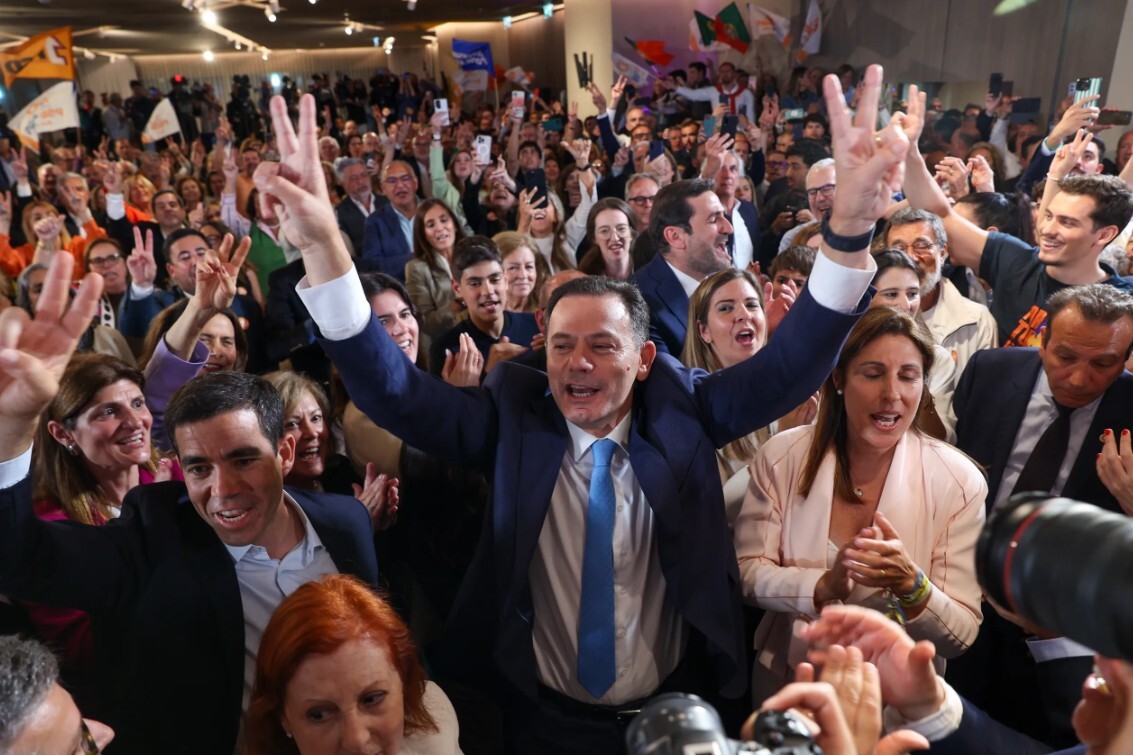 Parlamenta vēlēšanās Portugālē uzvarējusi valdošā konservatīvā alianse