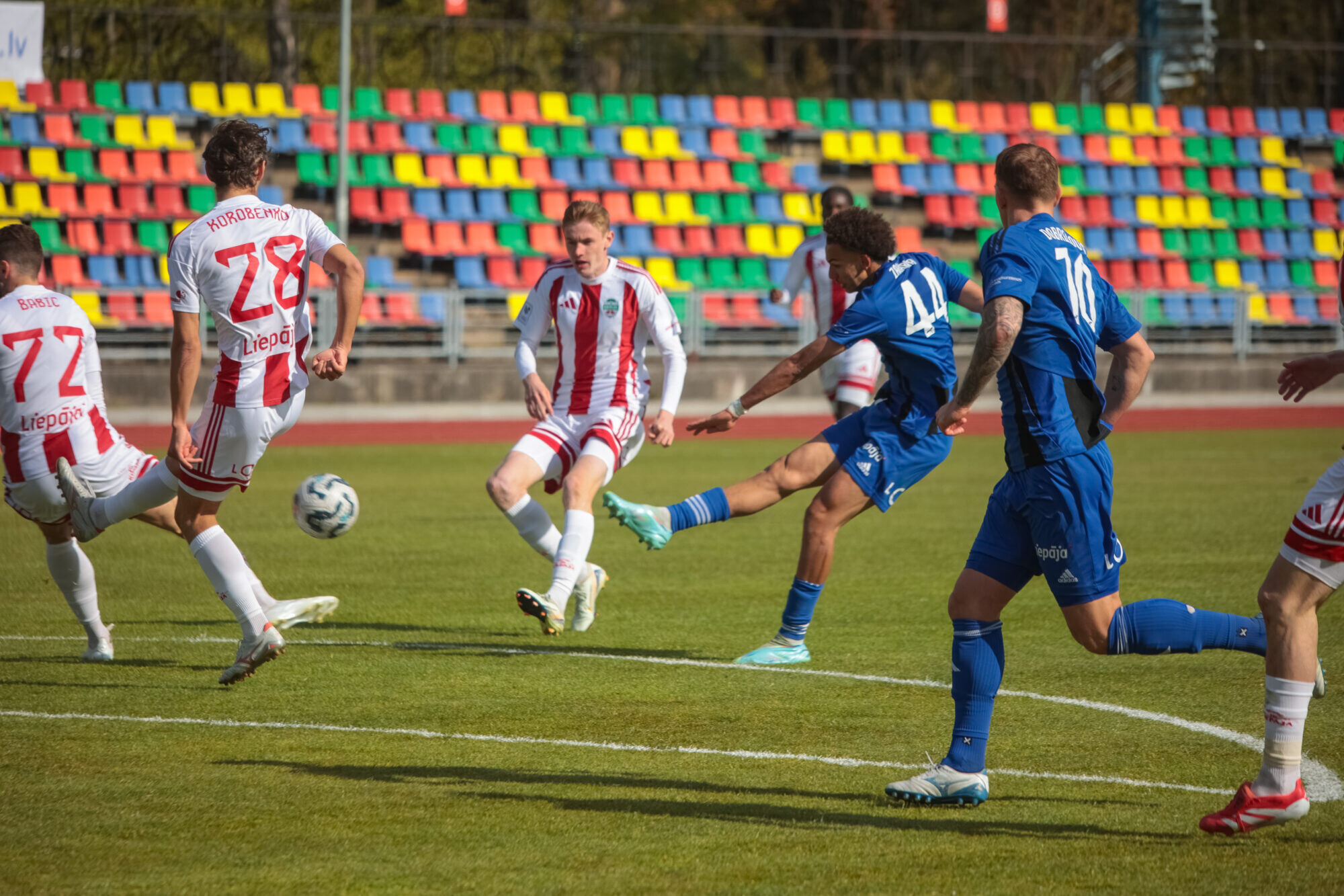 Futbola virslīgā tiksies Liepājas un Grobiņas komandas