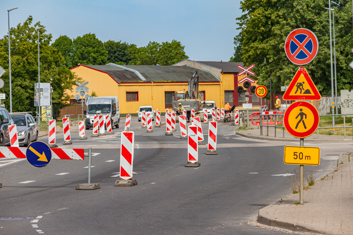 Ielu būvdarbos jārēķinās ar satiksmes ierobežojumiem