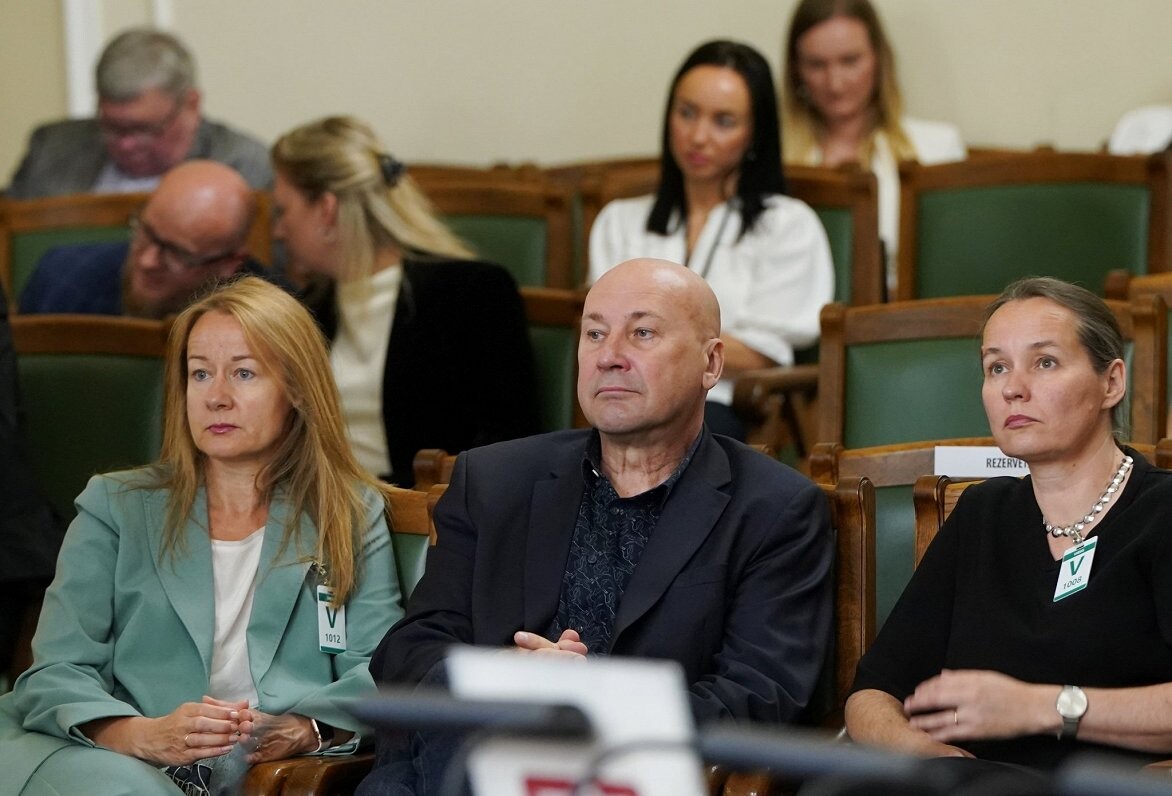 Beltem negūstot daļas koalīcijas deputātu atbalstu, SEPLP ievēlē tikai divus locekļus – Upleju-Jegermani un Klapkalni