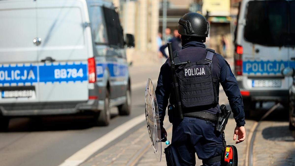 Polijā aizturētas trīs personas lietā par terorakta plānošanu