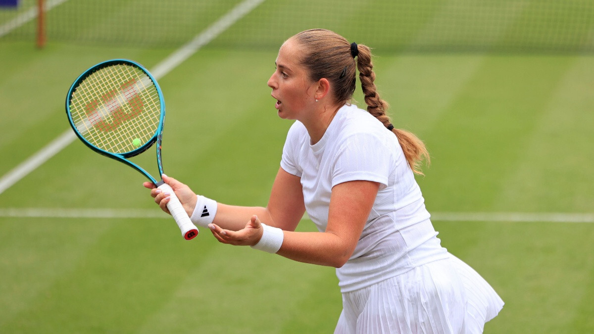 Ostapenko zaudējums nepabeigtā Īstbornas “WTA 250” sērijas turnīra otrās kārtas spēlē