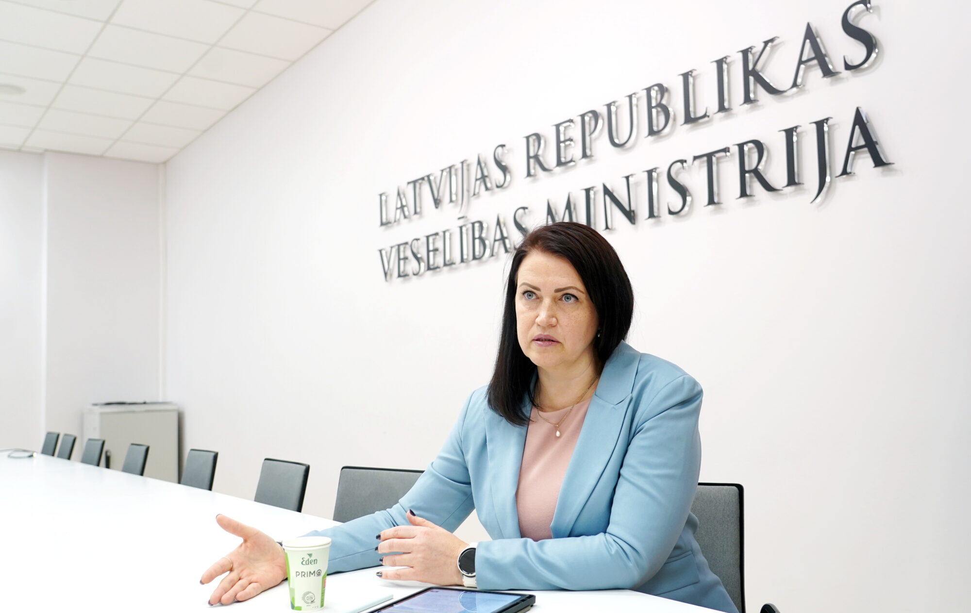 Veselības ministrijas valsts sekretāre Vaļuliene pērn atalgojumā saņēmusi 81 699 eiro