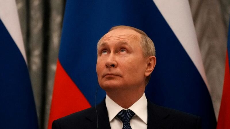 Putins: NATO pārbruņošanās nav apdraudējums Krievijai