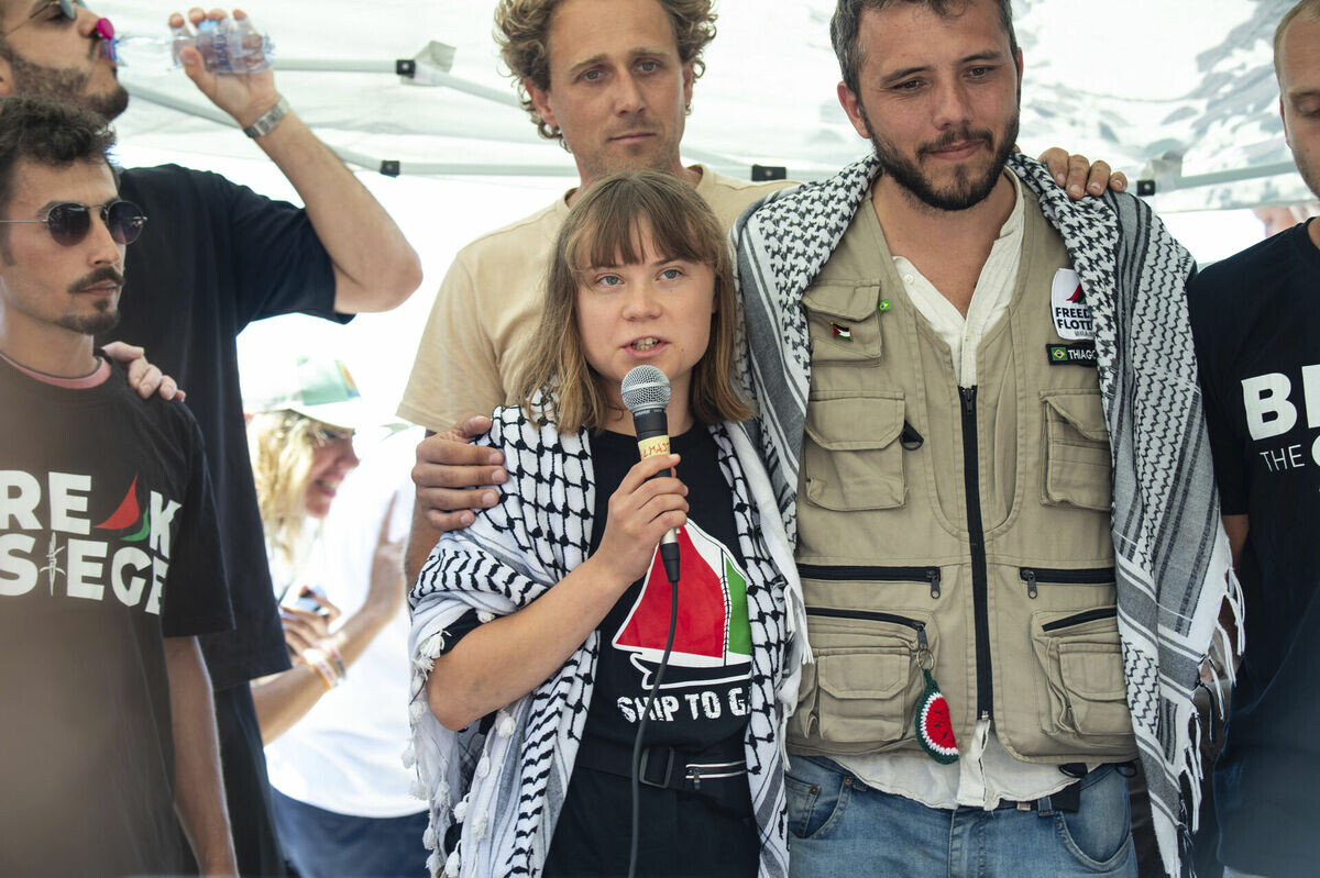 Izraēla deportē aktīvistus, kas ar jahtu mēģināja nokļūt Gazas joslā