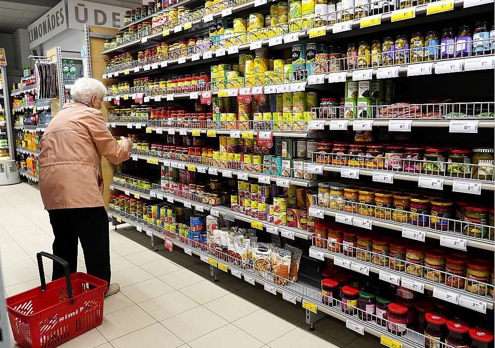 Banku analītiķi Latvijā maijā prognozē gada inflāciju 3,7-3,8% apmērā