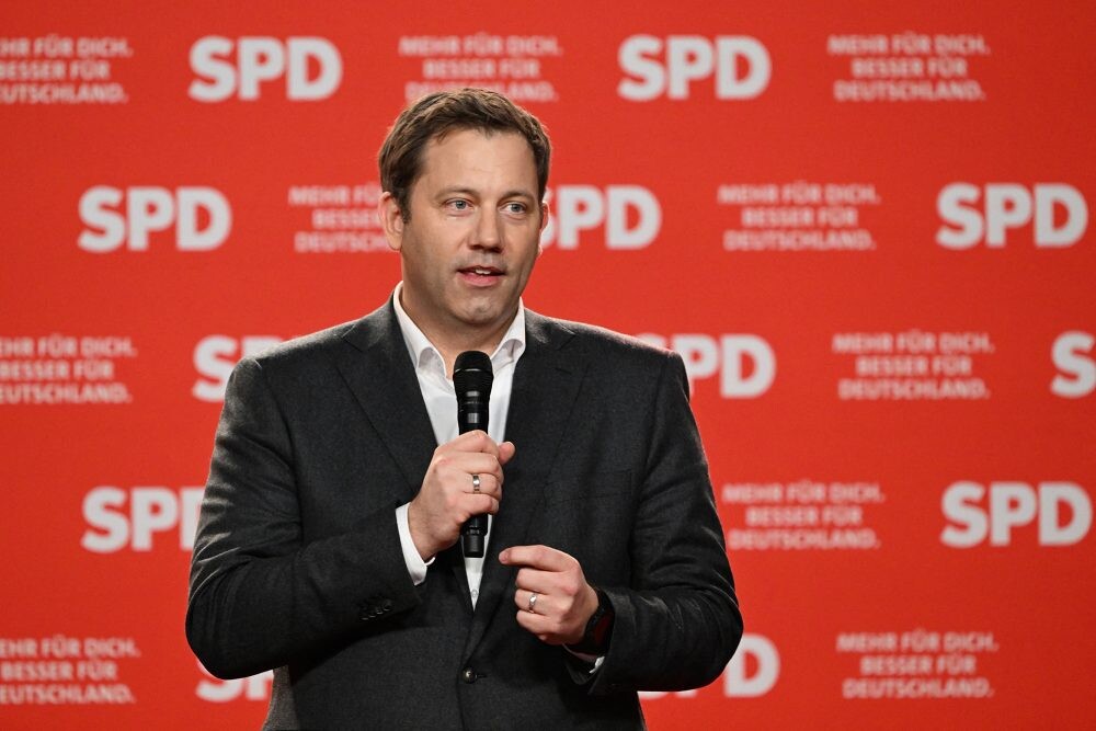 Par SPD priekšsēdētāju atkārtoti ievēlēts Klingbeils