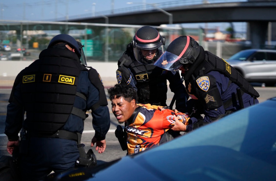 Losandželosas policija masveidā aiztur komandantstundas pārkāpējus