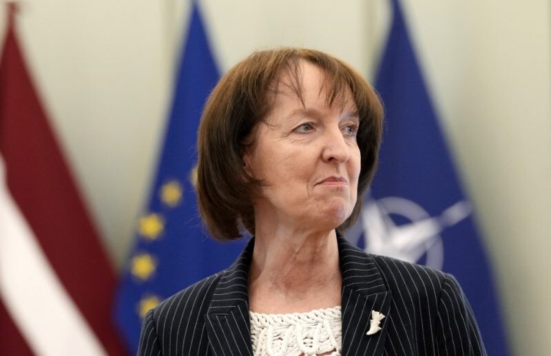 Ministre Bērziņa atkāpjas no amata