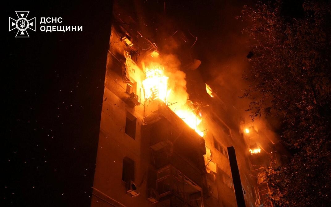 Krievijas dronu uzbrukumā Odesai viens nogalinātais
