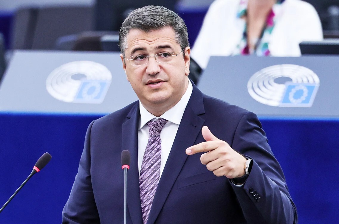 Komisārs: ES ceļi un tilti nav gatavi karam ar Krieviju