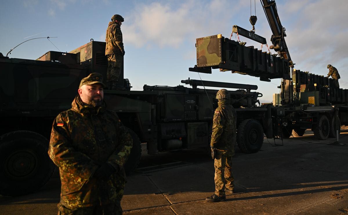 Avoti: Tramps piešķirs Ukrainai militāro palīdzību 300 miljonu dolāru vērtībā