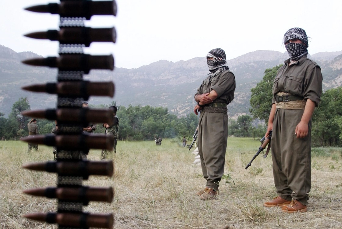 PKK ar simbolisku ceremoniju sāk ieroču nolikšanu